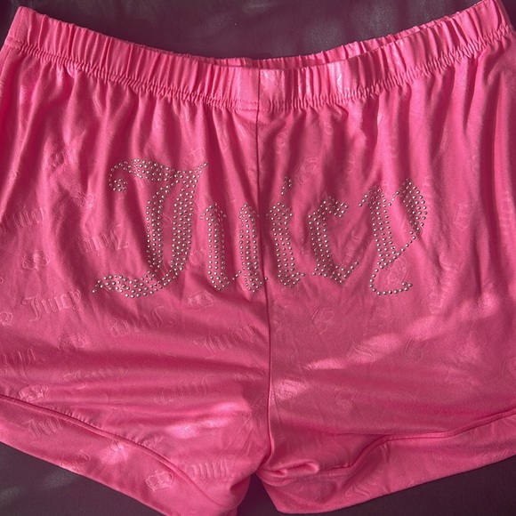 Juicy Couture Pajama top and shorts - Picture 9 of 9